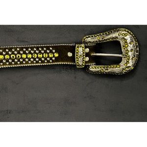 Beautiful b.b.Simon belt, a great blend of greens&silver.